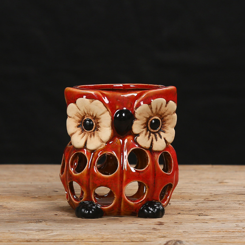 Ceramic owl candle holder Candelabro / soporte de vela ahuecado de búho de cerámica