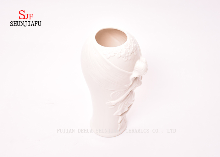 Venta caliente de todo tipo de dise&ntilde;o de florero de cer&aacute;mica moderno Jarr&oacute;n en relieve Bienvenido pedidos de OEM