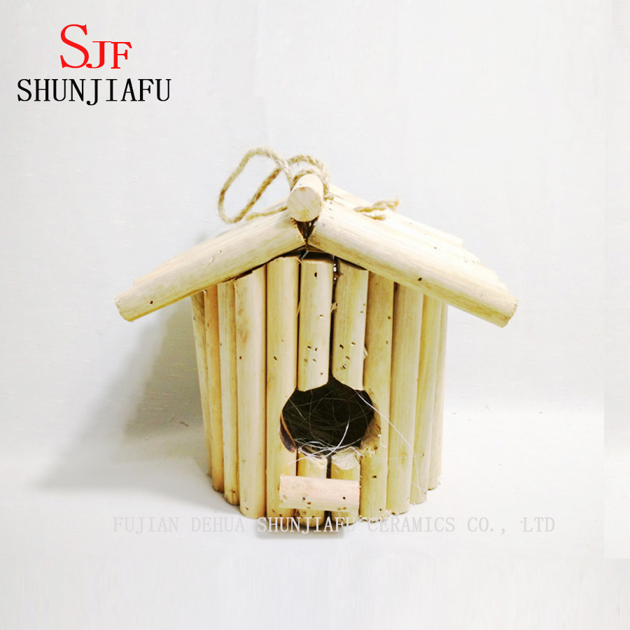 Nido de p&aacute;jaro de madera de forma personalizada para la venta