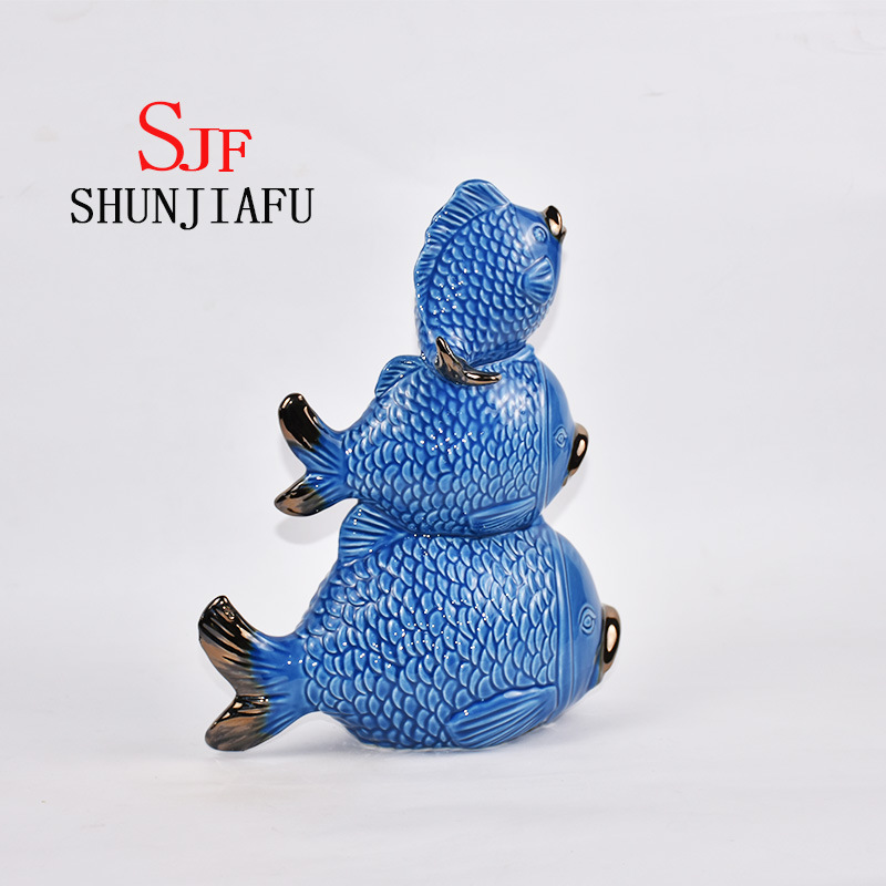 Familia armoniosa de cer&aacute;mica de tres peces para decoraciones del hogar