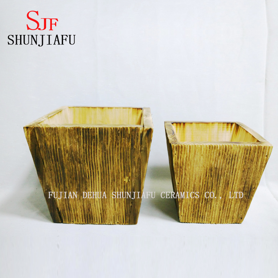 Jardinera de madera para plantas