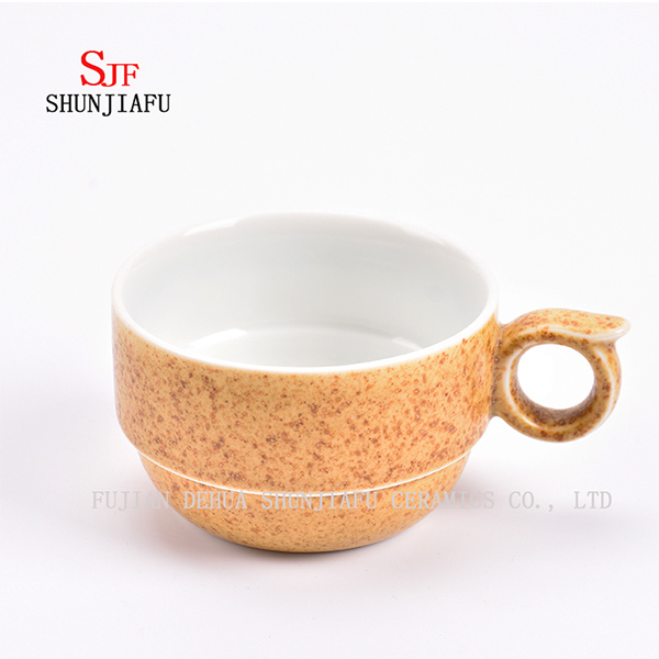 Manejar las mini tazas de caf&eacute; de cer&aacute;mica personalizadas