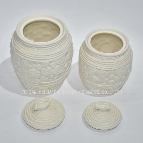 Bote de cerámica blanca, un buen asistente de almacenamiento para la decoración del hogar