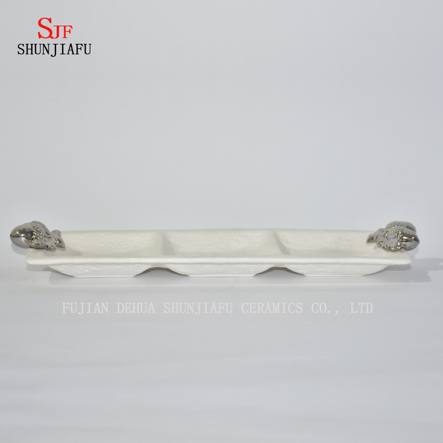 Plato de tres platos peque&ntilde;os de tart&aacute;n de porcelana blanca para aperitivo, postre, ensalada, merienda, sushi, fruta, pan