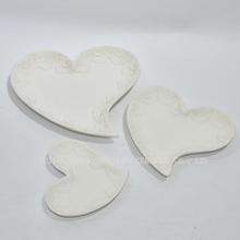Nuevo diseño, placa blanca de la torta de la forma del corazón del amor para la decoración del partido / del hogar