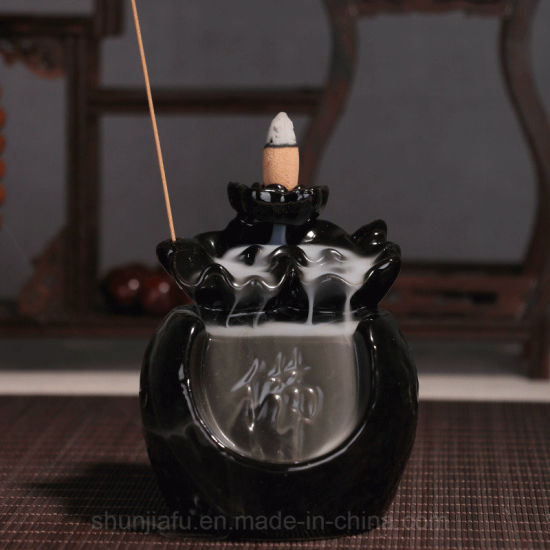 Quemador de incienso de reflujo de humo de cerámica china con letra "Buda"