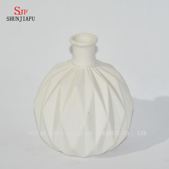 Florero de cerámica único y simple