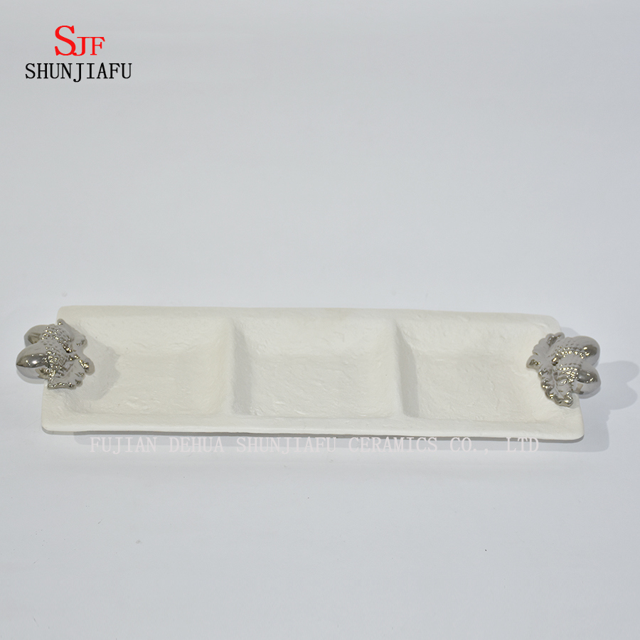 Plato de tres platos peque&ntilde;os de tart&aacute;n de porcelana blanca para aperitivo, postre, ensalada, merienda, sushi, fruta, pan