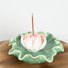 Plato de loto de cerámica con flor de cerámica Quemador de incienso de barra de cerámica