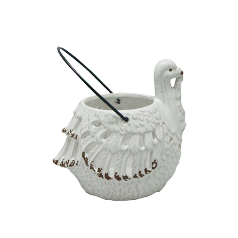 Linterna de vela de huracán tallada hueca de pavo de cerámica con mango de Metal, decoración colgante para el hogar de Acción de Gracias de otoño al por mayor