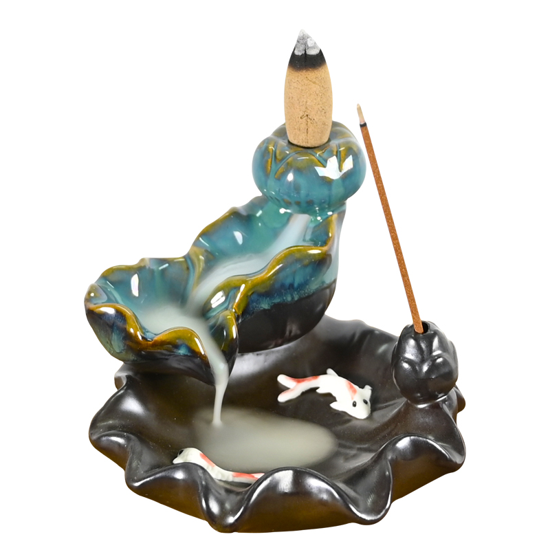 Ceramic Waterfall Backflow Inciense Quemador de loto verde diseño de estilo de loto dos peces dorados tocando