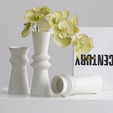 Jarrón de porcelana artesanalmente artesanal de cerámica blanca moderna