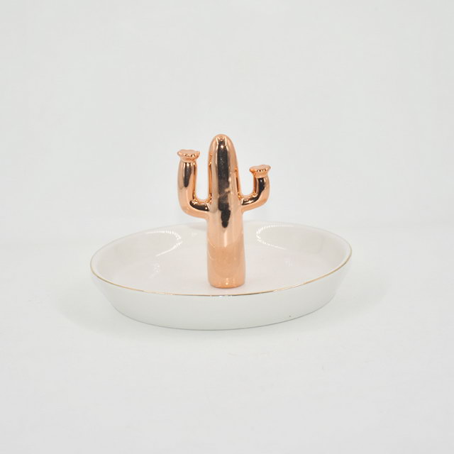 Diseño popular Decoración del hogar Regalo Bandeja de exhibición de joyería Regalo de boda Soporte de anillo de cerámica Bandeja de baratija personalizada