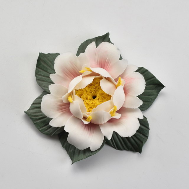 Regalo promocional Decoración para el hogar Diseño de flores personalizado Porta incienso Porta incienso de cerámica