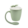 Color verde Decoración del hogar Tazas de suspensión personalizadas Taza de café de cerámica flotante con mango y tapa