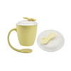 Color amarillo Decoración del hogar Tazas de suspensión personalizadas Taza de café de cerámica flotante con mango y tapa