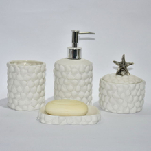 Conjunto de venta caliente Cuatro accesorios sanitarios de baño Accesorios de baño Conjunto de baño de cerámica
