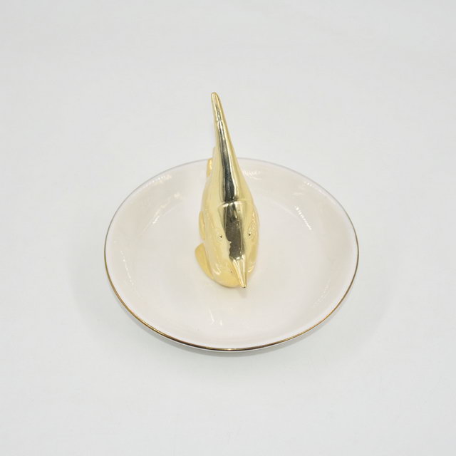 Forma de pez dorado Decoración para el hogar Bandeja de abalorio de regalo Bandeja de exhibición de joyería Regalo de boda Soporte de anillo de cerámica
