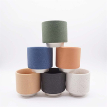 Vaso de cerámica de varios colores