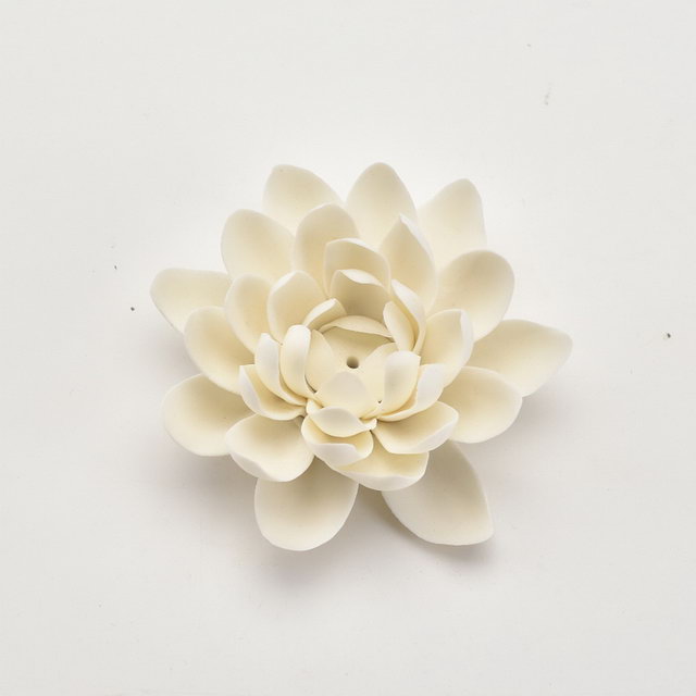 Artesanías hechas a mano Decoración para el hogar Diseño de flores personalizado Porta incienso Porta incienso de cerámica
