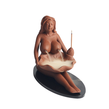 Diosa de cerámica que sostiene las placas Fragancia que fluye Quemador de incienso de reflujo de cerámica