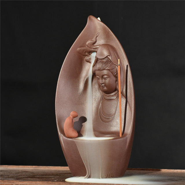 Muebles para el hogar Decorar Estatua de cerámica Guanyin dorado Quemador de incienso de reflujo de cerámica