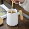 logotipo personalizado caja de regalo taza de café de porcelana 360 ml Negro 、 blanco Tapas de taza de madera a juego con asas de madera Taza de cerámica